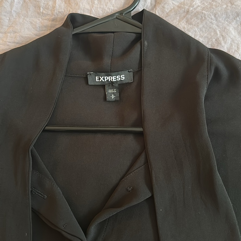 Express - Picture 2 of 3